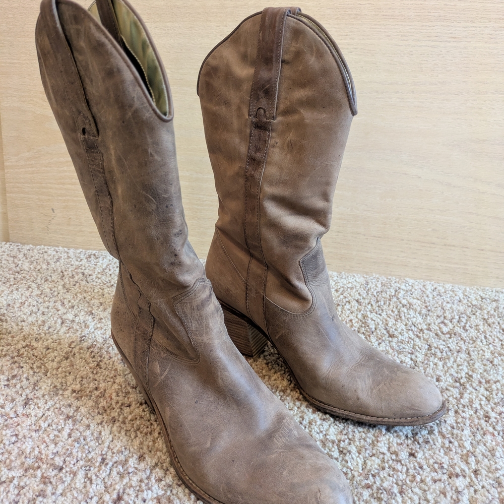 Jessica Simpson Brown Distressed Leather Heeled Cowboy Boots